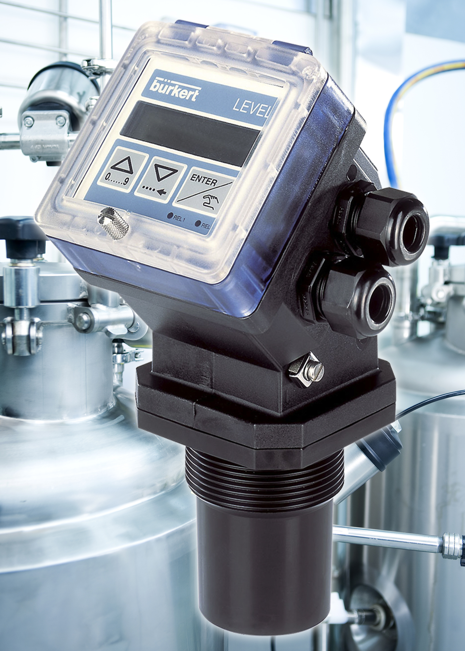 Ultrasonic level transmitter
